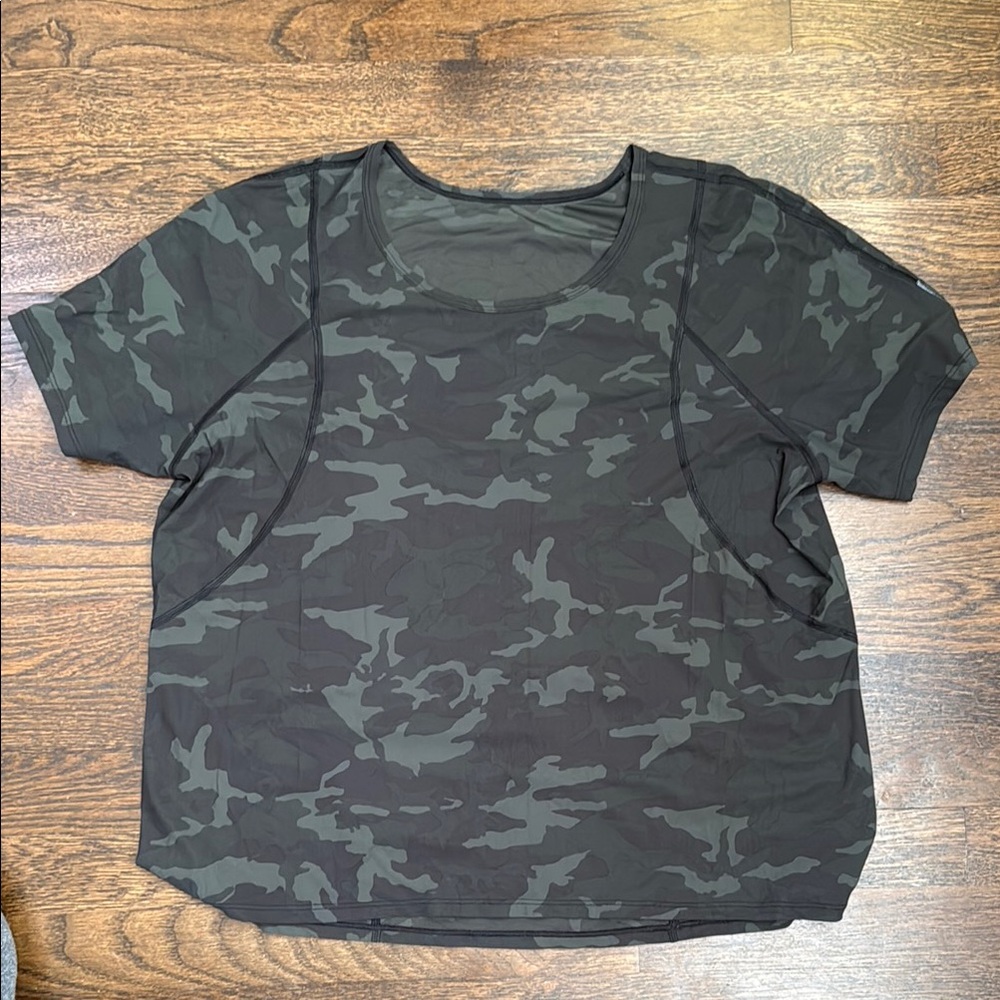 Lulu lemon 🍋 Camo Print Women's Top